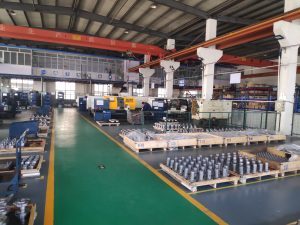 Overview of XLUIG's organized and efficient machining workshop, equipped for comprehensive CNC and precision manufacturing services.