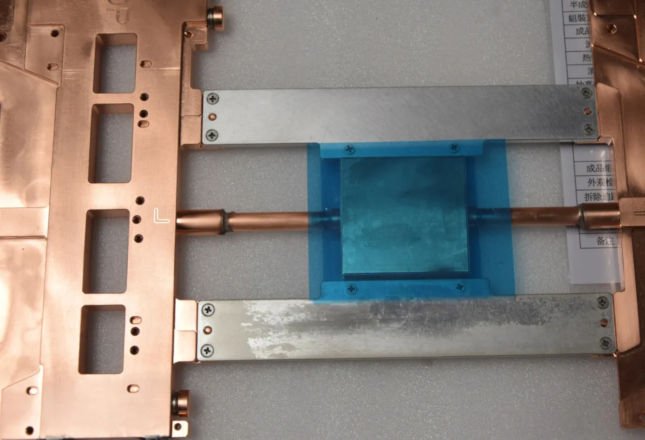XLUIG bespoke precision CNC machined T2 copper fluid connector for high-density AI server liquid cooling manifolds, factory direct from Kunshan Xinluan.