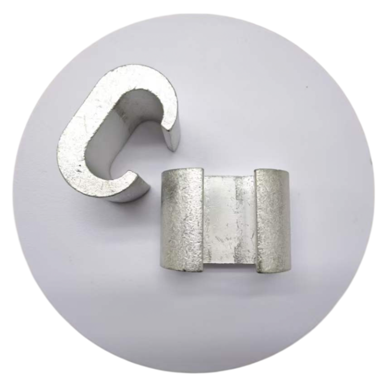 Front perspective view of the XLUIG CRC12 C-shape copper wire clamp with anti-corrosion tin plating.